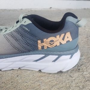 Hoka One One Clifton 6s